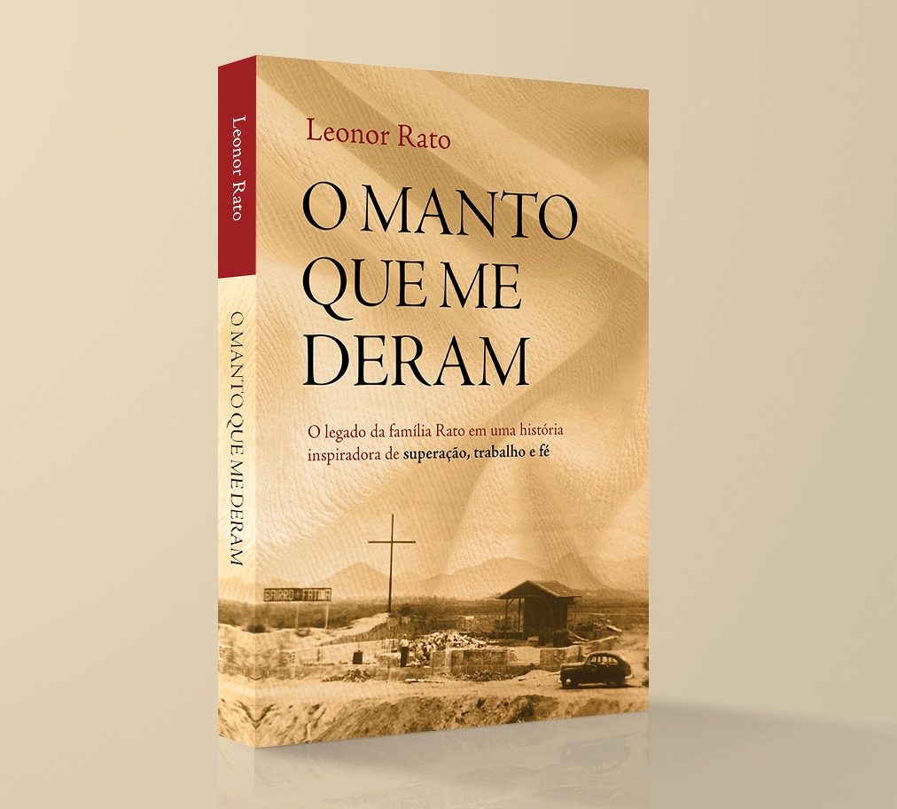 Capa do livro O Manto que me Deram, de Leonor Rato: o título sobre um tecido cor de areia e, embaixo, uma foto antiga do Bairro de Fátima com uma cruz e um carro